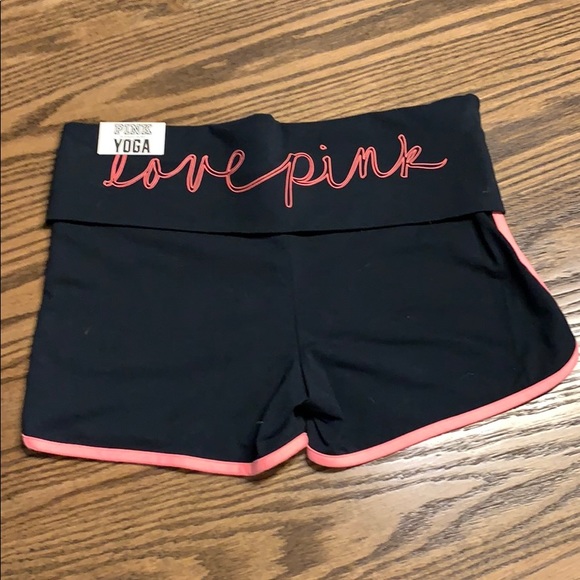 PINK Victoria's Secret Pants - NWT PINK by Victoria’s Secret shortie!